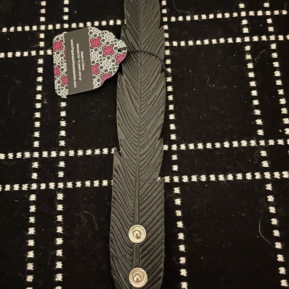Paparazzi Black Feather Bracelet